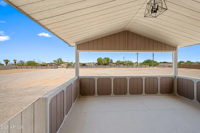 $485,000 | 13050 North Breeze Way, Maricopa, AZ 85139