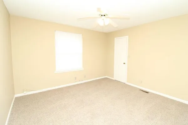 $800 | 1044 Pembroke Road, Unit 31, Oak Grove, TN 42262