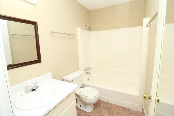 $800 | 1044 Pembroke Road, Unit 31, Oak Grove, TN 42262