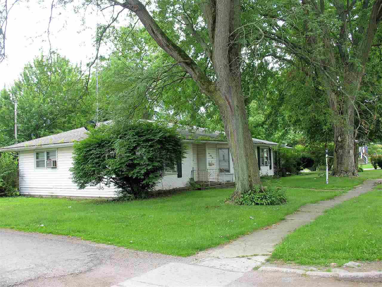 523 Union Street Lagrange, IN 46761 - Photo 3 of 9 Gallery Image 3