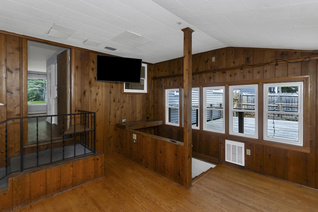 155 Old Farm Road Springfield, MA 01119 - Photo 15 of 33 Gallery Image 15