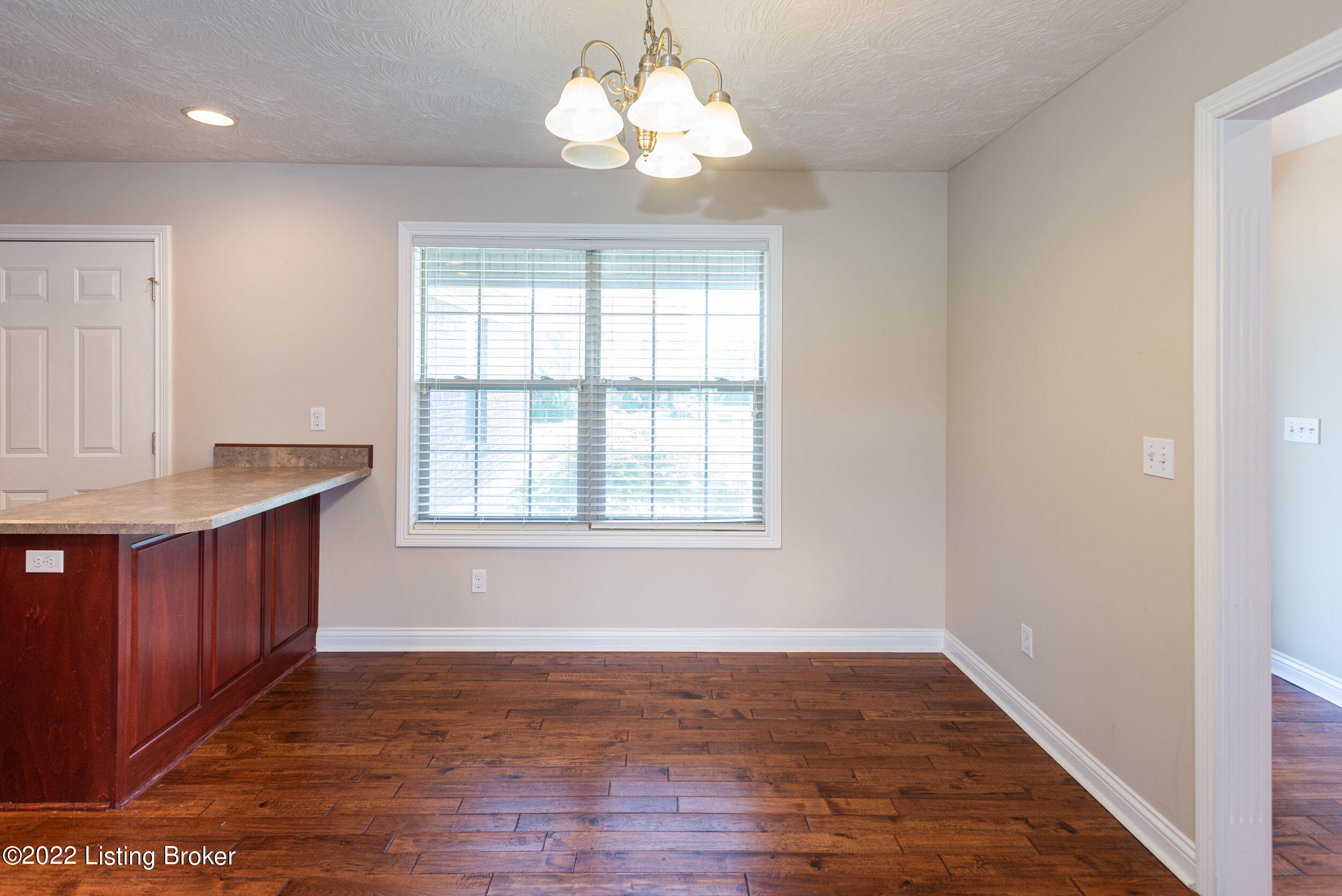 106 Ruth Lane Bardstown, KY 40004 - Photo 8 of 33 106RuthLane_1010