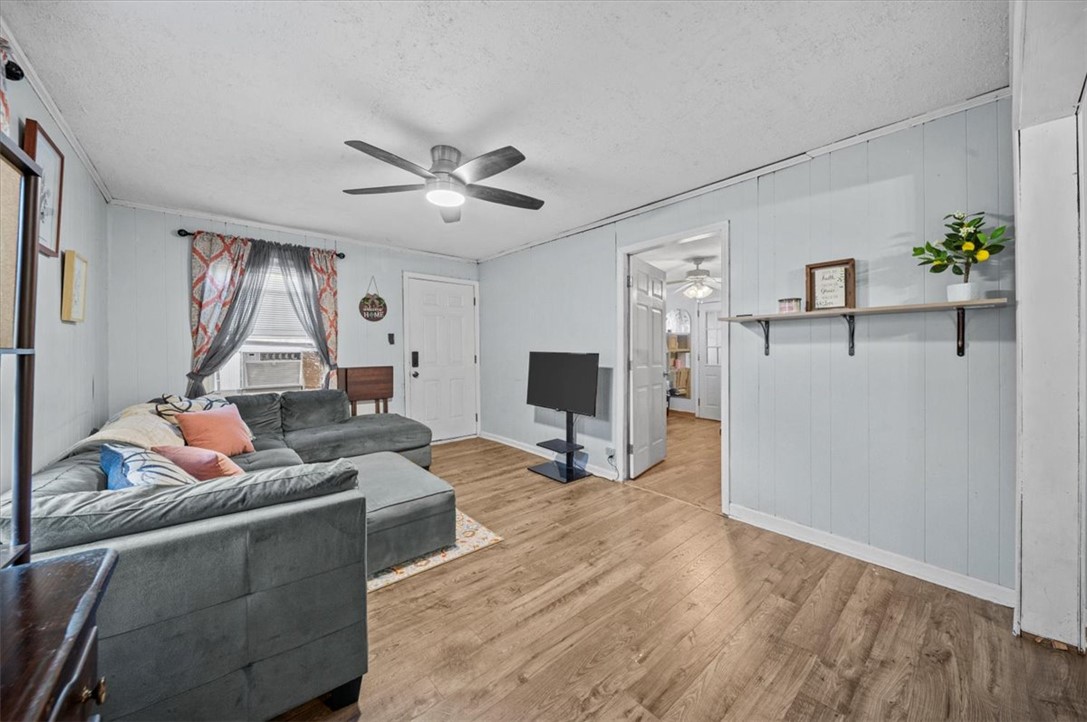 1301 McKelvey Road Fountain Inn, SC 29644 - Photo 4 of 17