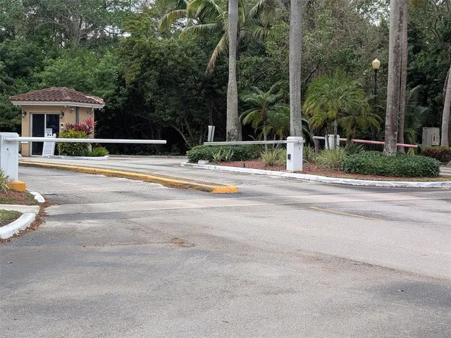 $2,000 | 5550 Northwest 61st Street, Unit 510, Coconut Creek, FL 33073