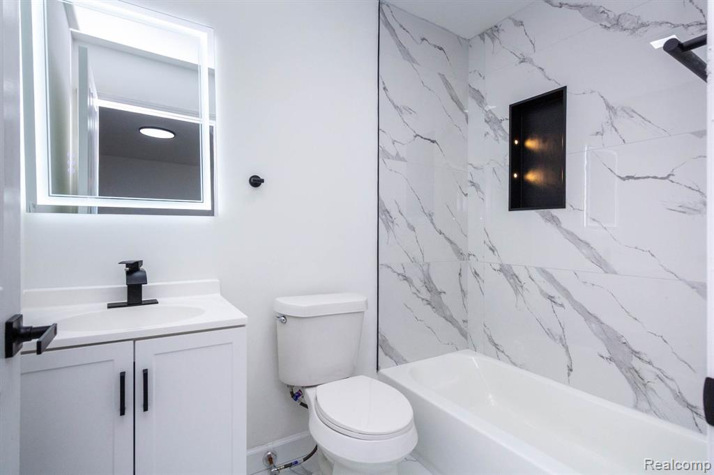 20318 Rodeo Court Southfield, MI 48075 - Photo 15 of 25 Gallery Image 15