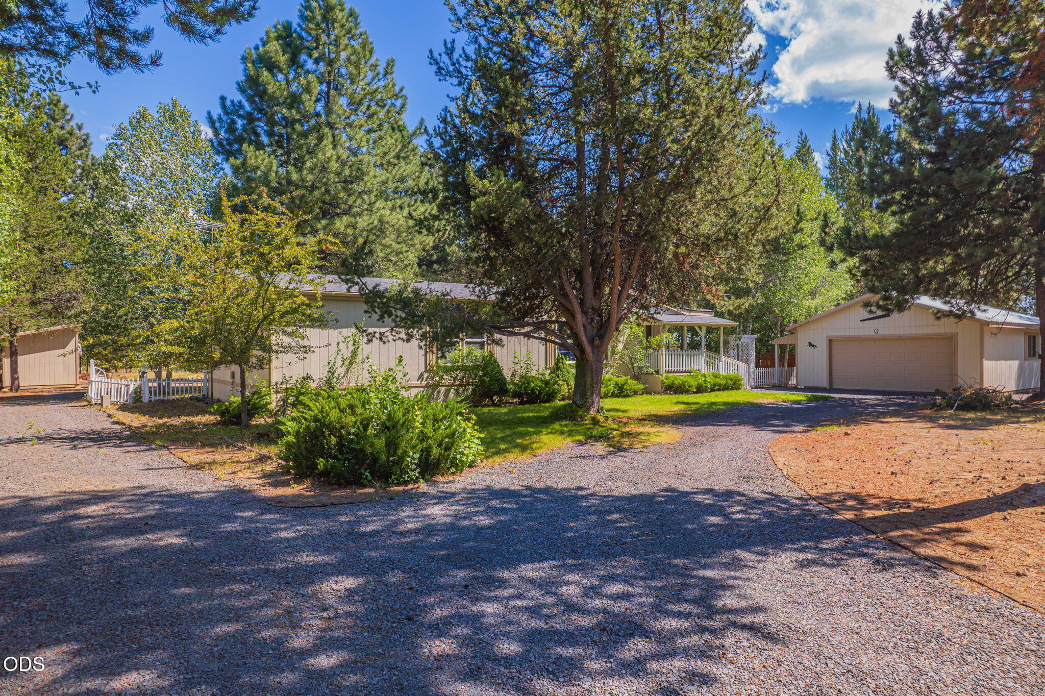 147135 Bills Road Gilchrist, OR 97737 - Photo 9 of 43 Gallery Image 9