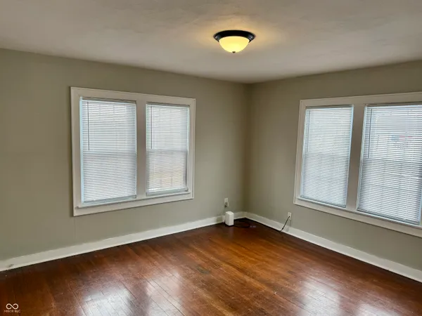 $143,900 | 806 South 17th Street, Elwood, IN 46036