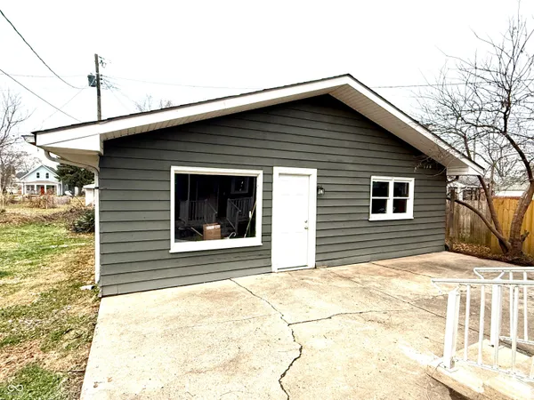 $143,900 | 806 South 17th Street, Elwood, IN 46036