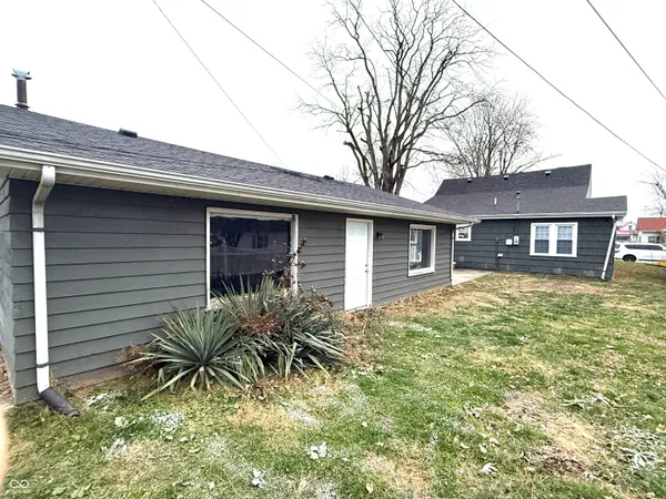 $143,900 | 806 South 17th Street, Elwood, IN 46036