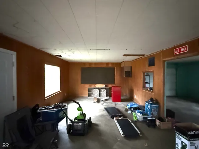 $144,900 | 806 South 17th Street, Elwood, IN 46036