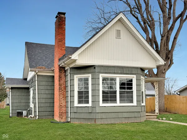 $143,900 | 806 South 17th Street, Elwood, IN 46036