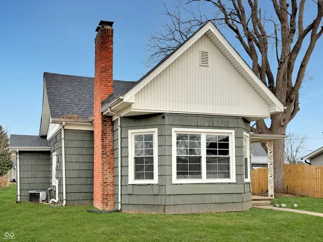 $144,900 | 806 South 17th Street, Elwood, IN 46036
