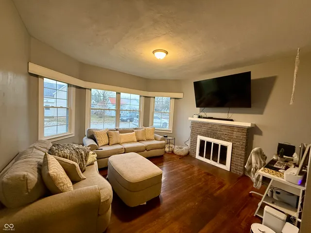 $144,900 | 806 South 17th Street, Elwood, IN 46036