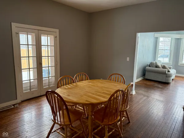 $143,900 | 806 South 17th Street, Elwood, IN 46036