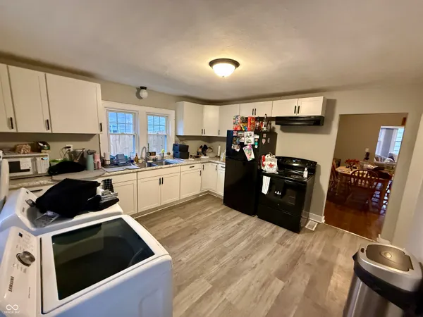 $143,900 | 806 South 17th Street, Elwood, IN 46036