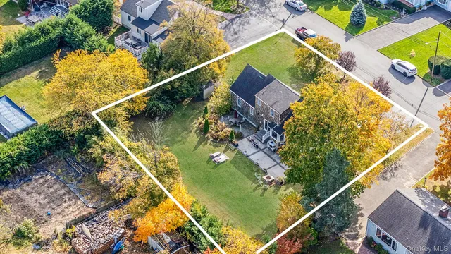 $5,400 | 50 Mole Place, Amityville, NY 11701