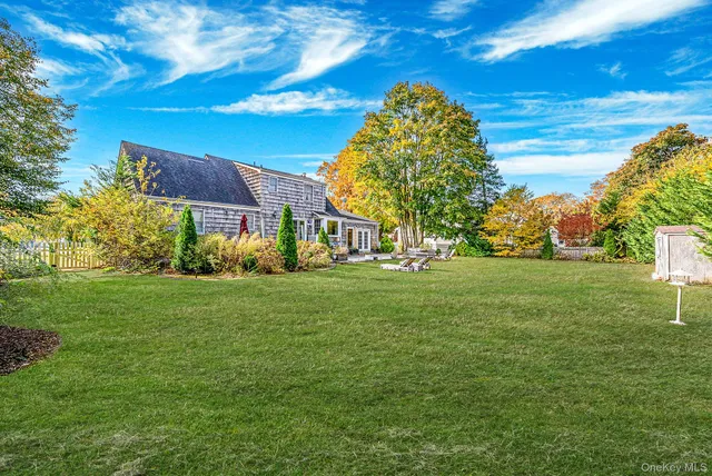 $5,400 | 50 Mole Place, Amityville, NY 11701