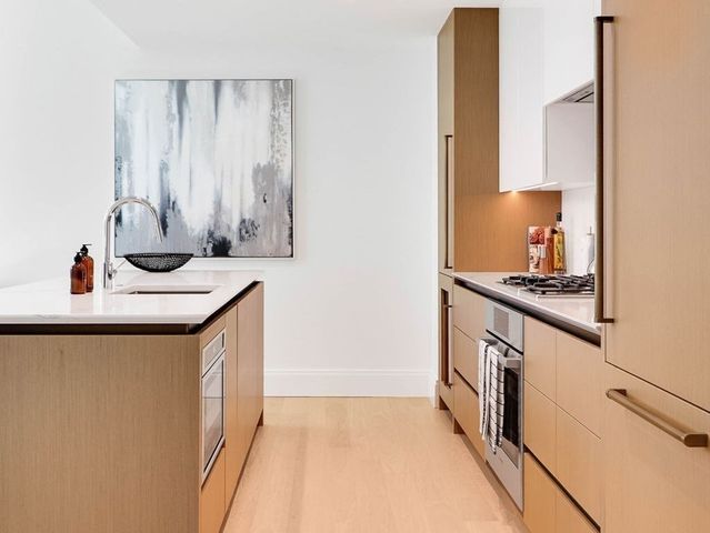 $1,339,000 | 380 Harrison Avenue, Unit PH2D, Boston, MA 02118