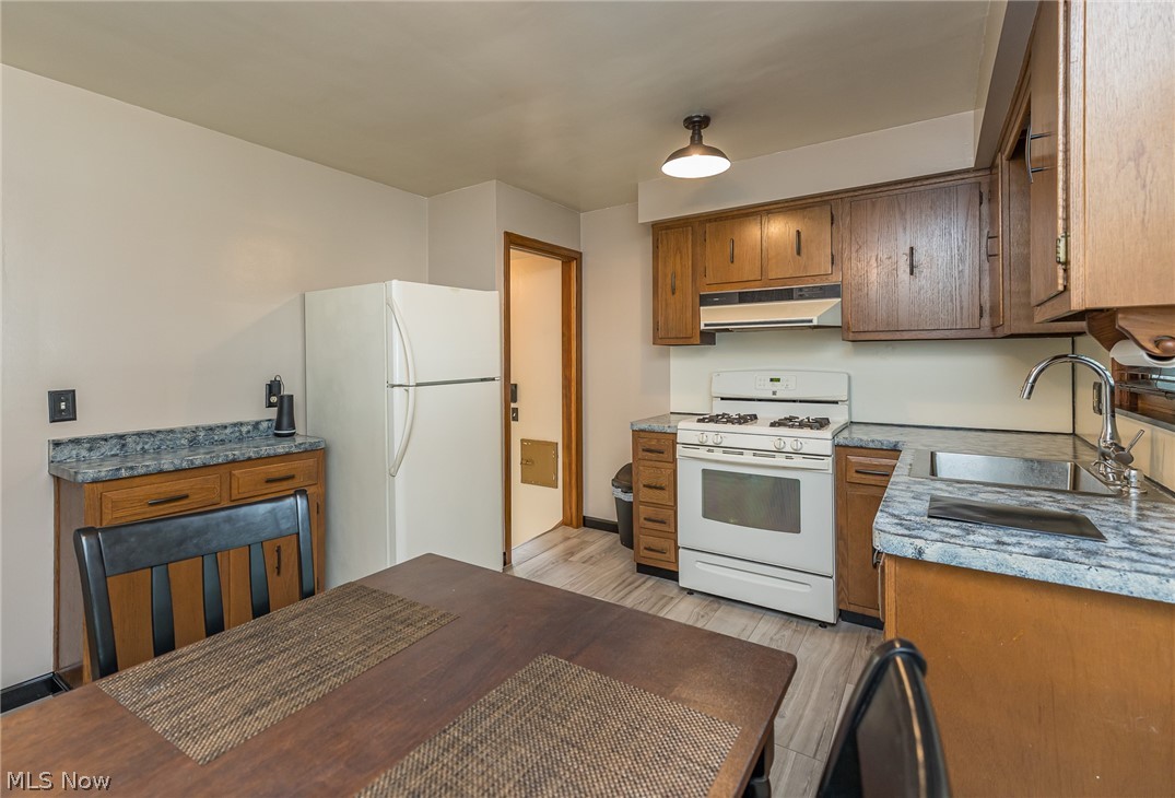 13017 Orme Road Cleveland, OH 44125 - Photo 9 of 25 Gallery Image 9