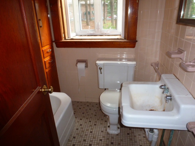 32 Pine Hill Road Nashua, NH 03063 - Photo 3 of 32 Gallery Image 3