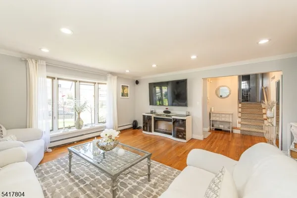 $879,333 | 81 Devonshire Road, Cedar Grove, NJ 07009