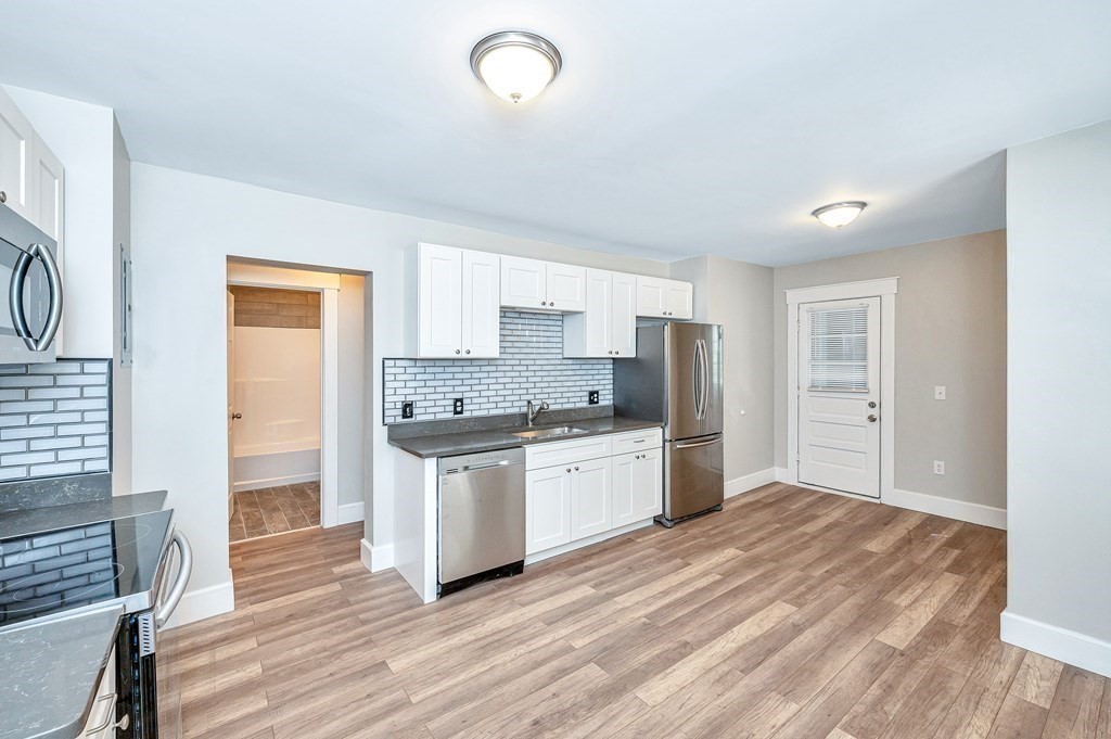 80-82 Clantoy Street Springfield, MA 01104 - Photo 6 of 23 Gallery Image 6