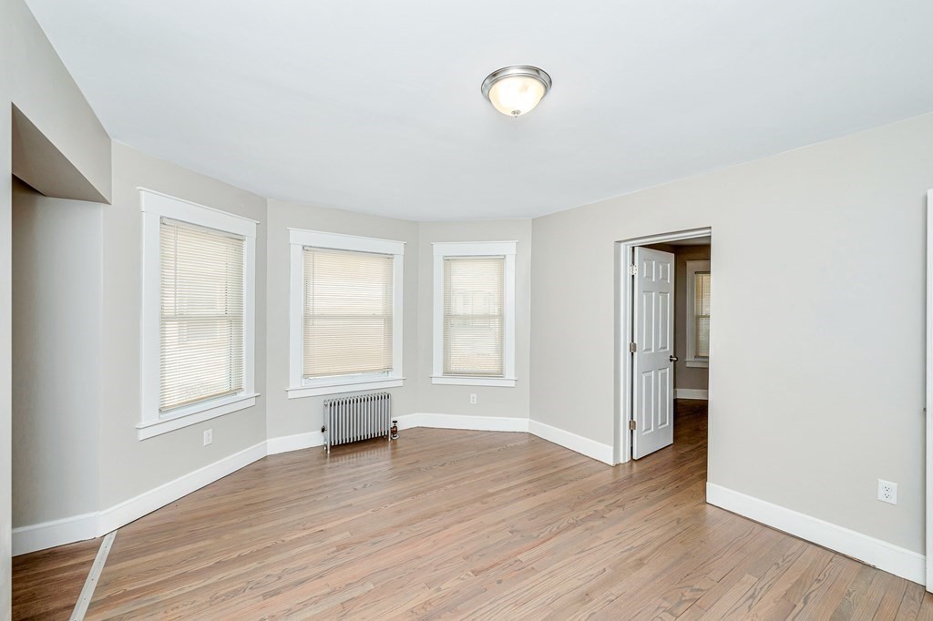 80-82 Clantoy Street Springfield, MA 01104 - Photo 8 of 23 Gallery Image 8
