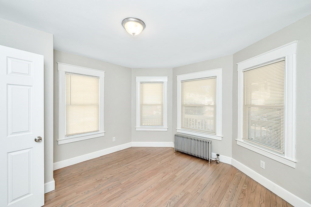 80-82 Clantoy Street Springfield, MA 01104 - Photo 9 of 23 Gallery Image 9