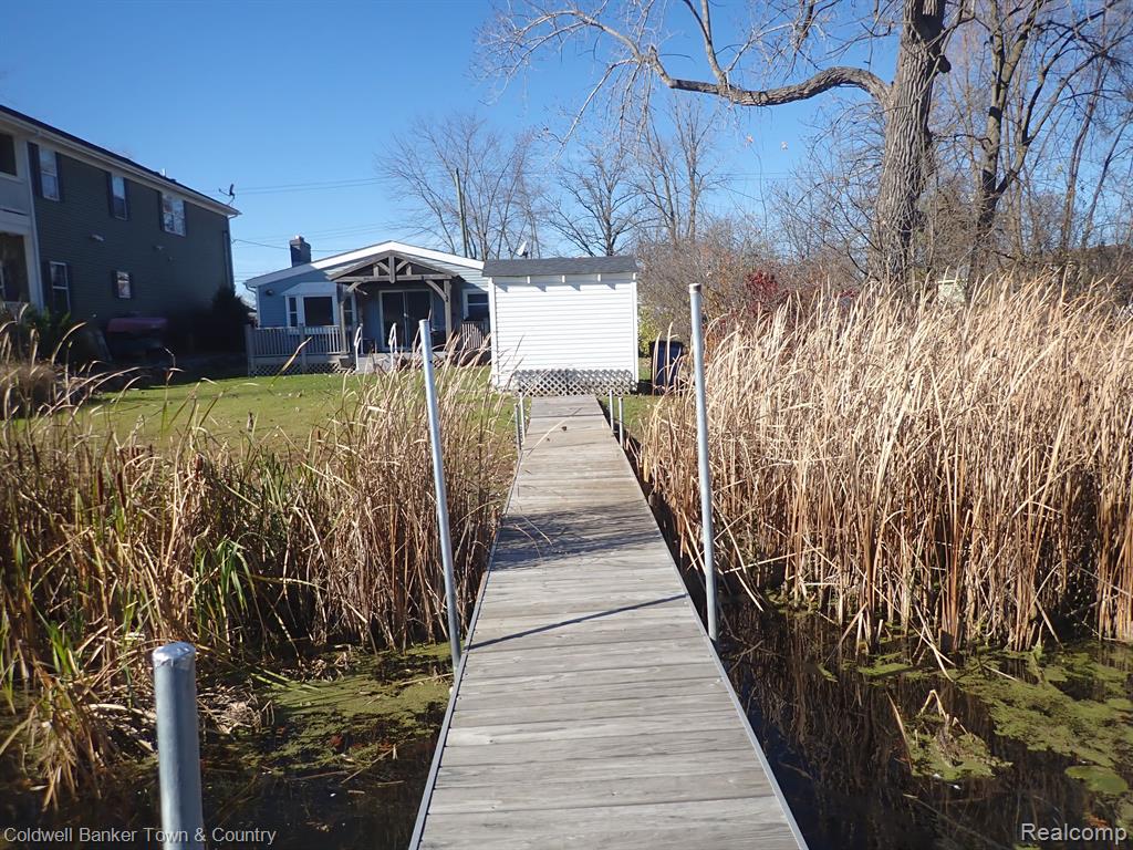 8813 Riverside Drive Brighton, MI 48116 - Photo 11 of 29 Gallery Image 11