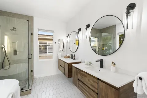 $1,990,000 | 7393 Portage Way, Carlsbad, CA 92011