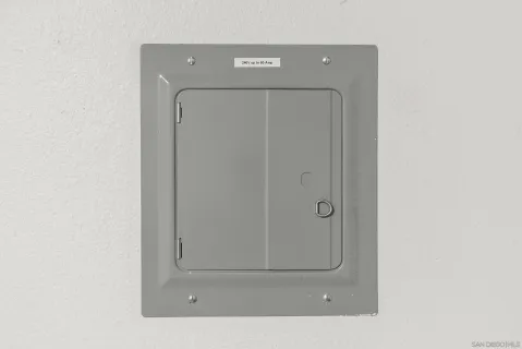 $1,990,000 | 7393 Portage Way, Carlsbad, CA 92011