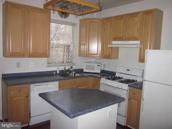 $3,100 | 635 Baystone Court, Annapolis, MD 21409