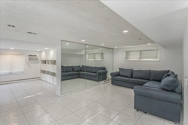 $1,274,999 | 93 Searingtown Road, Albertson, NY 11507