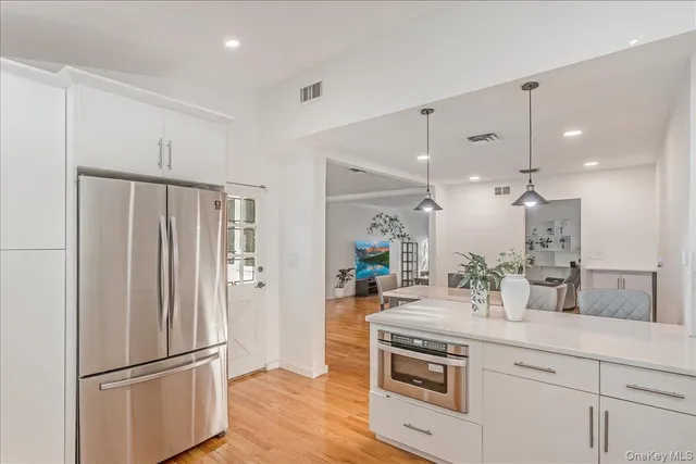 $1,274,999 | 93 Searingtown Road, Albertson, NY 11507