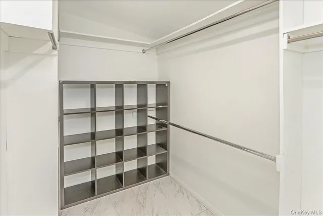 $1,274,999 | 93 Searingtown Road, Albertson, NY 11507