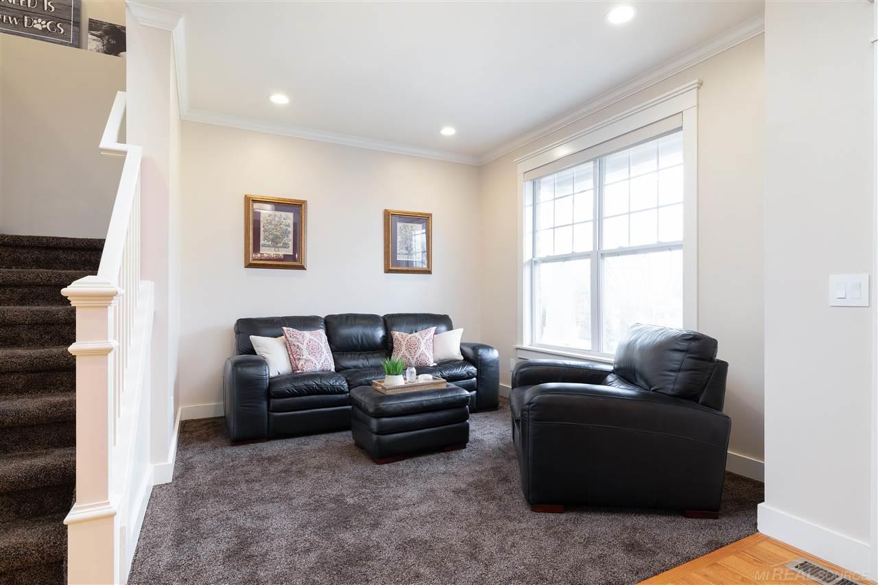 3099 Graham Drive Rochester Hills, MI 48307 - Photo 6 of 49