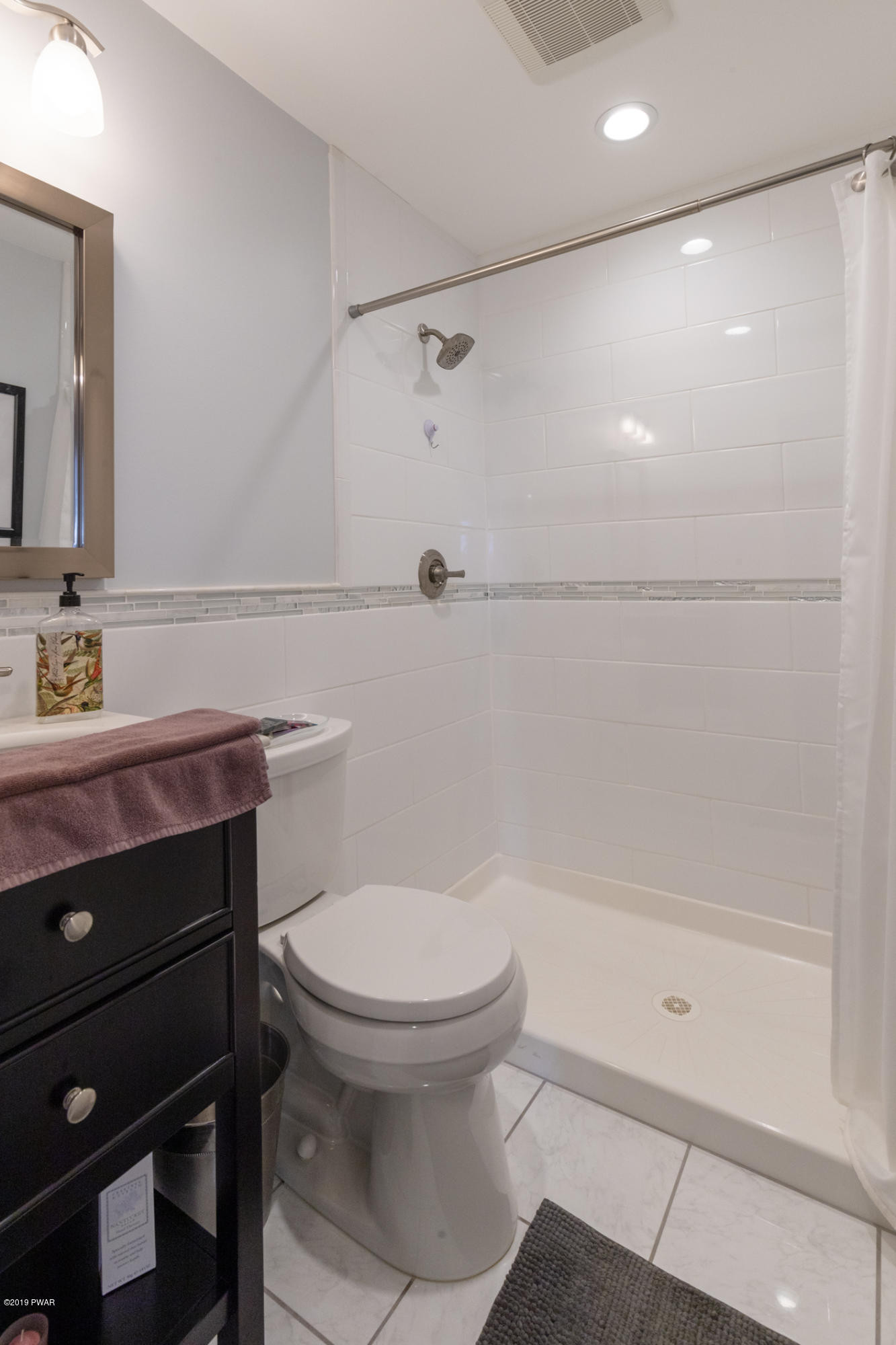 2280 Ridgeview Drive Lake Ariel, PA 18436 - Photo 10 of 30 a bathroom with a sink toilet and shower
