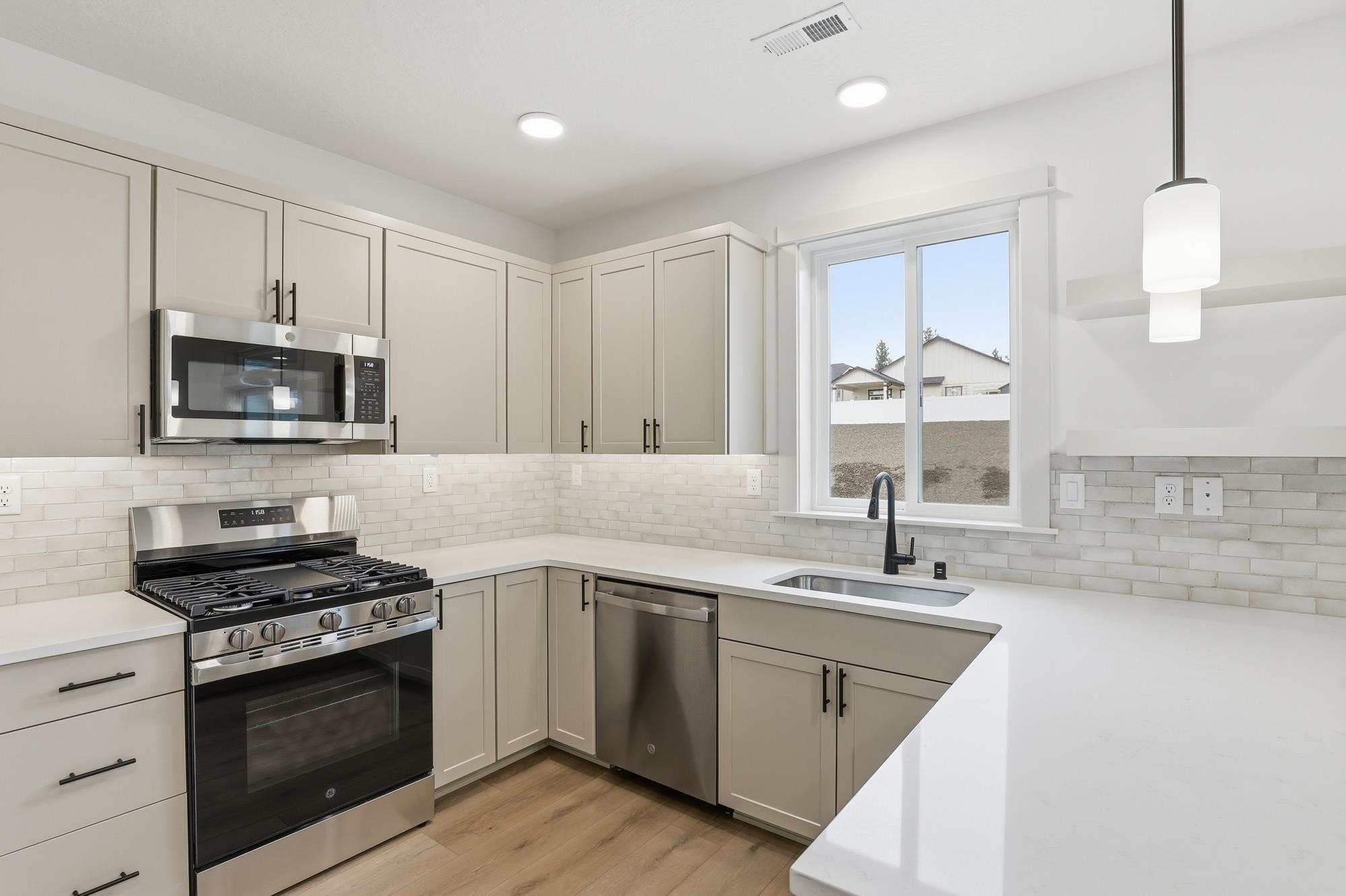 1463 West 67th Avenue Spokane, WA 99224 - Photo 8 of 13