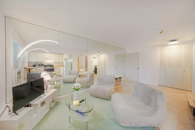 $119,900 | 4379 Wilshire Boulevard, Unit 104, Mound, MN 55364