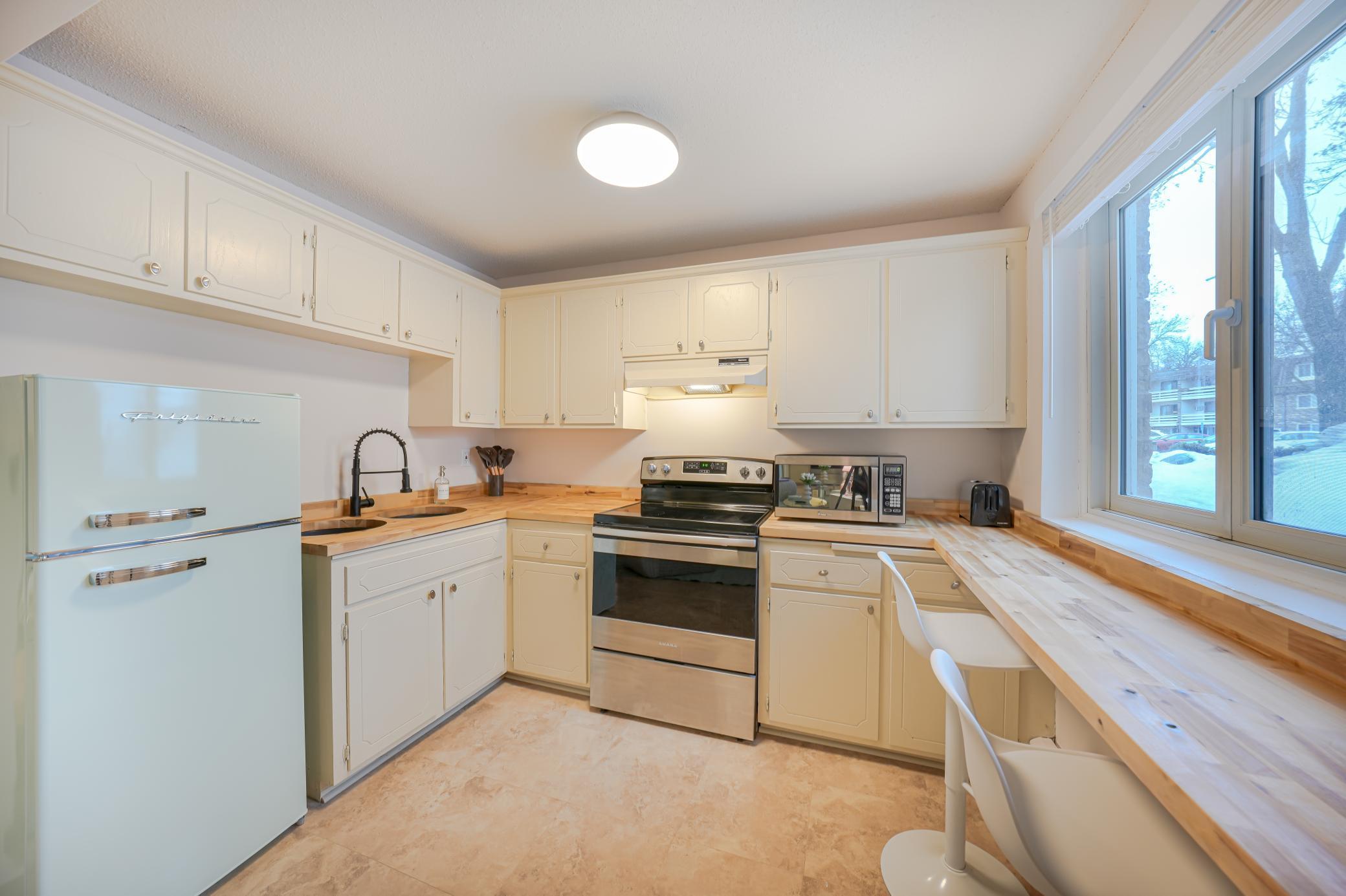 4379 Wilshire Boulevard, Unit 104 Mound, MN 55364 - Photo 3 of 20