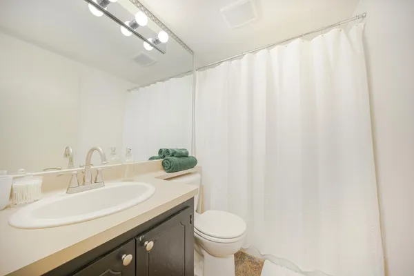 $119,900 | 4379 Wilshire Boulevard, Unit 104, Mound, MN 55364