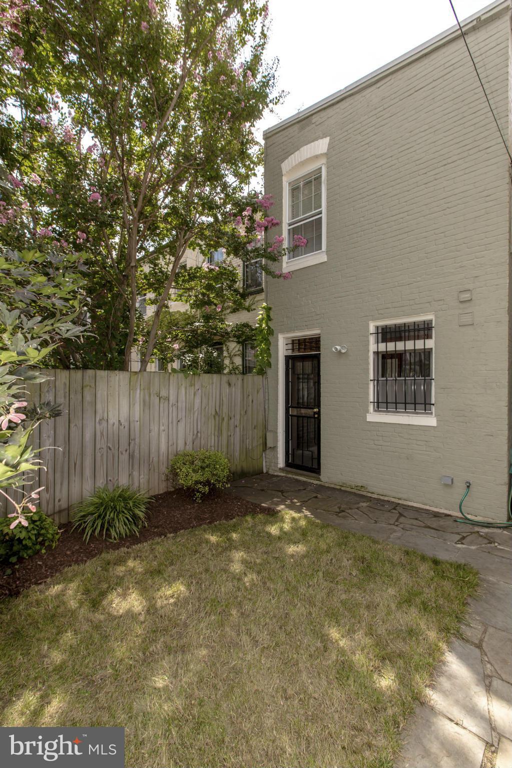 245 10th Street Northeast Washington, DC 20002 - Photo 17 of 17 a view of a backyard