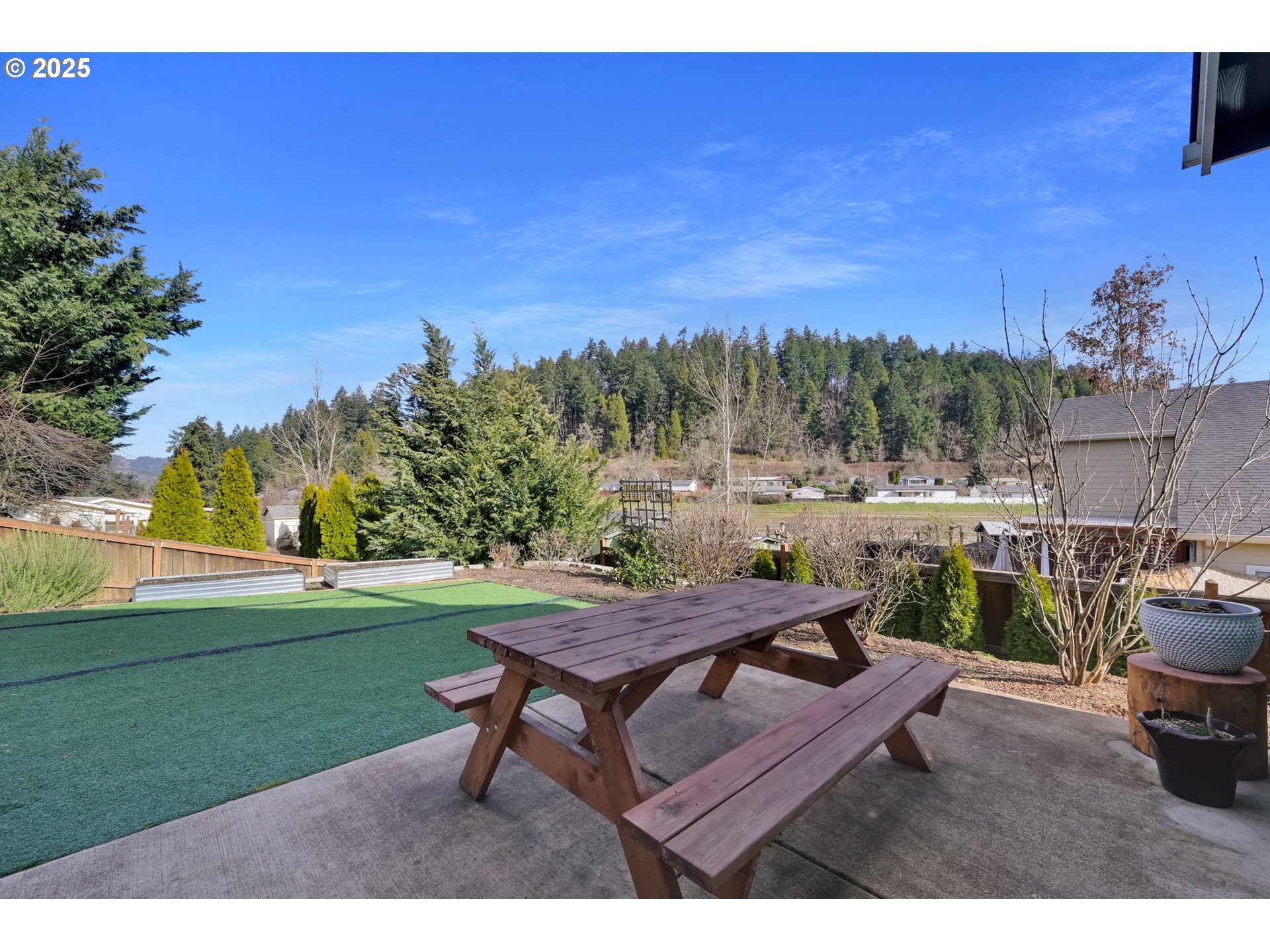 967 South 58th Street Springfield, OR 97478 - Photo 35 of 44