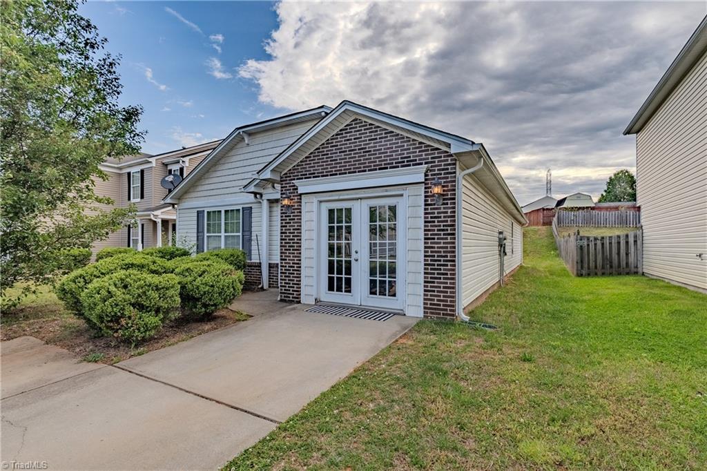 785 Runningbrook Lane Rural Hall, NC 27045 - Photo 2 of 27