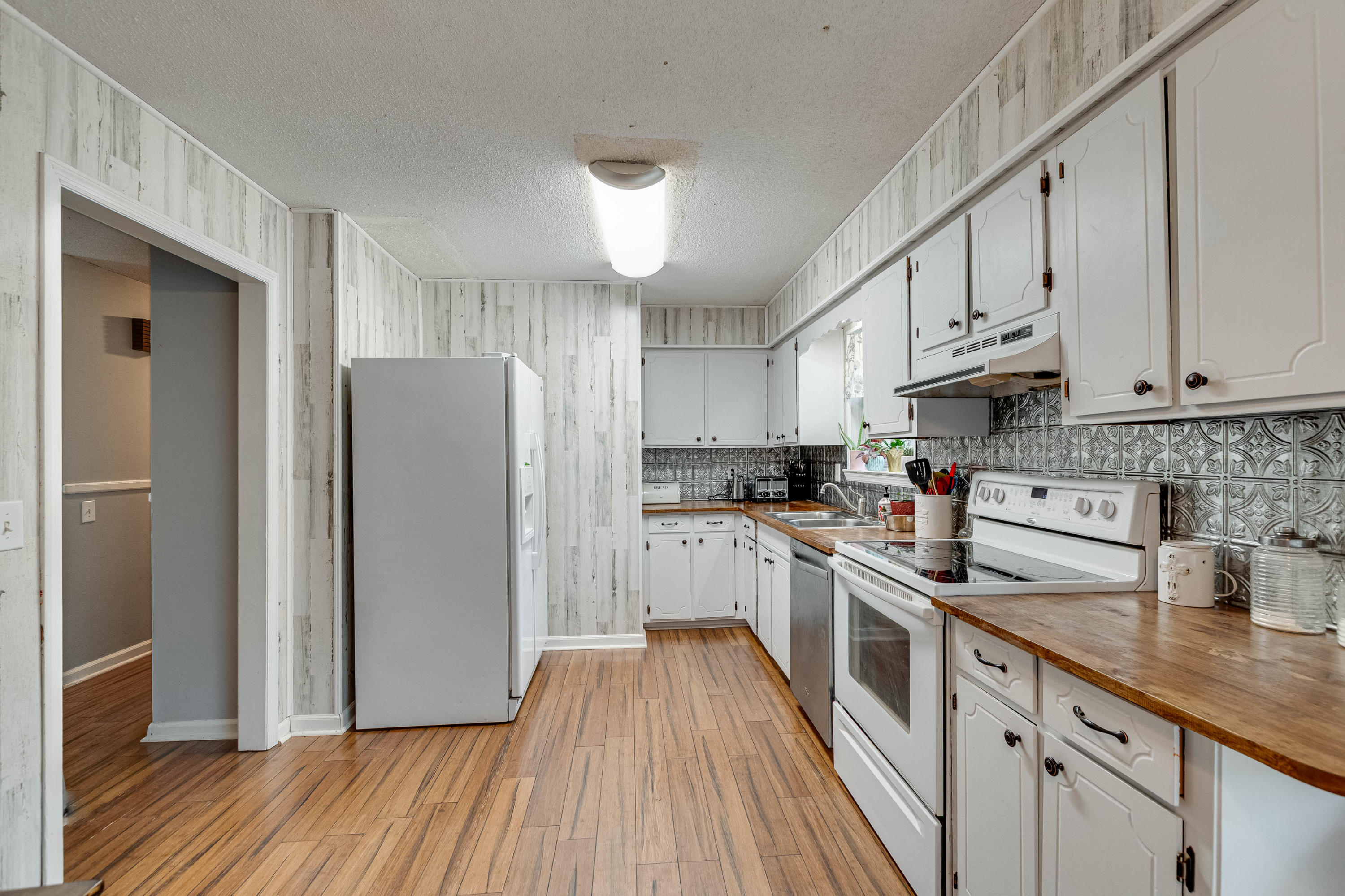 1034 Hillcrest Road Hixson, TN 37343 - Photo 6 of 23 1034 Hill Crest Rd-6