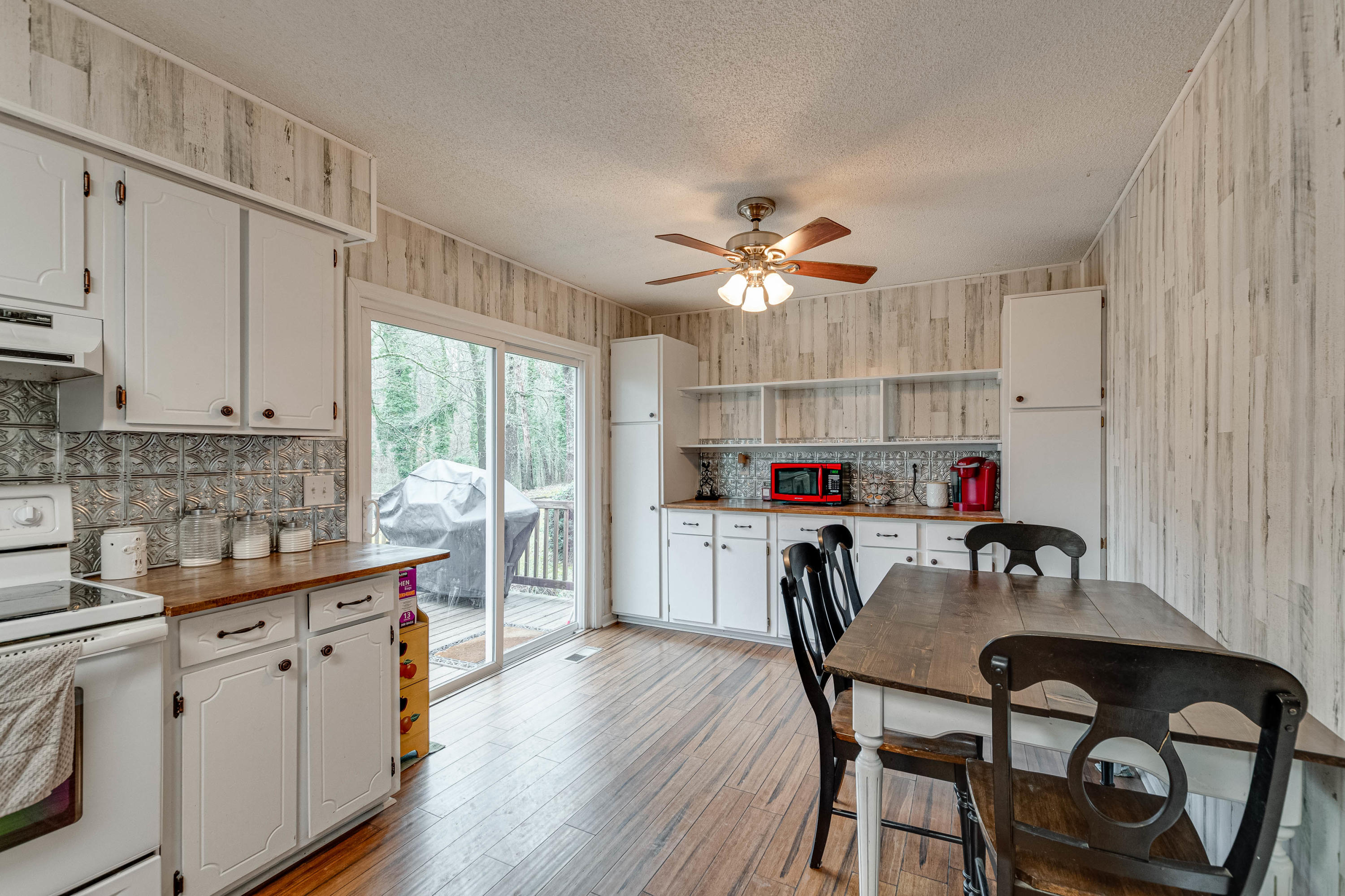 1034 Hillcrest Road Hixson, TN 37343 - Photo 8 of 23 1034 Hill Crest Rd-9