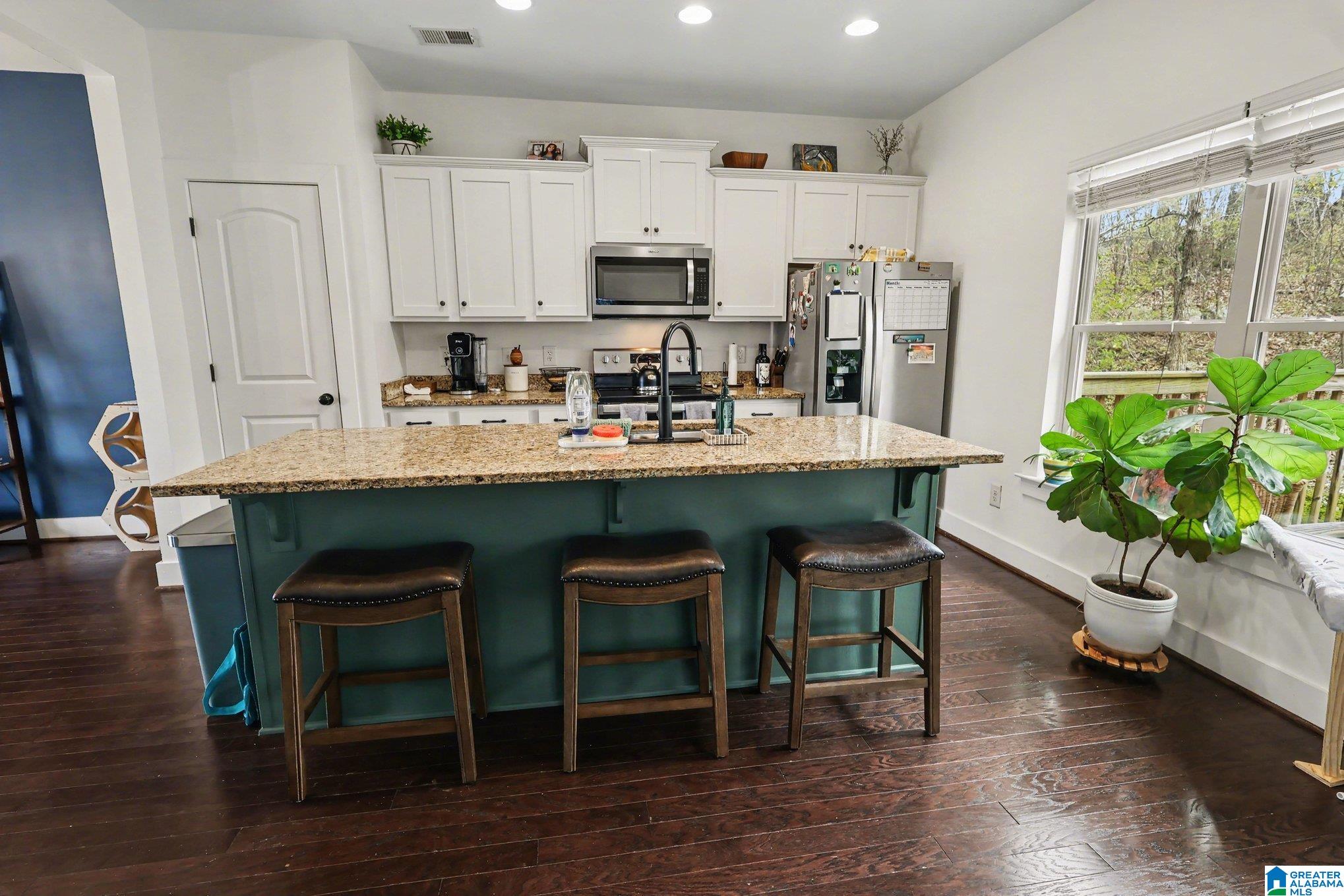 413 Cornwall Drive Alabaster, AL 35114 - Photo 6 of 32
