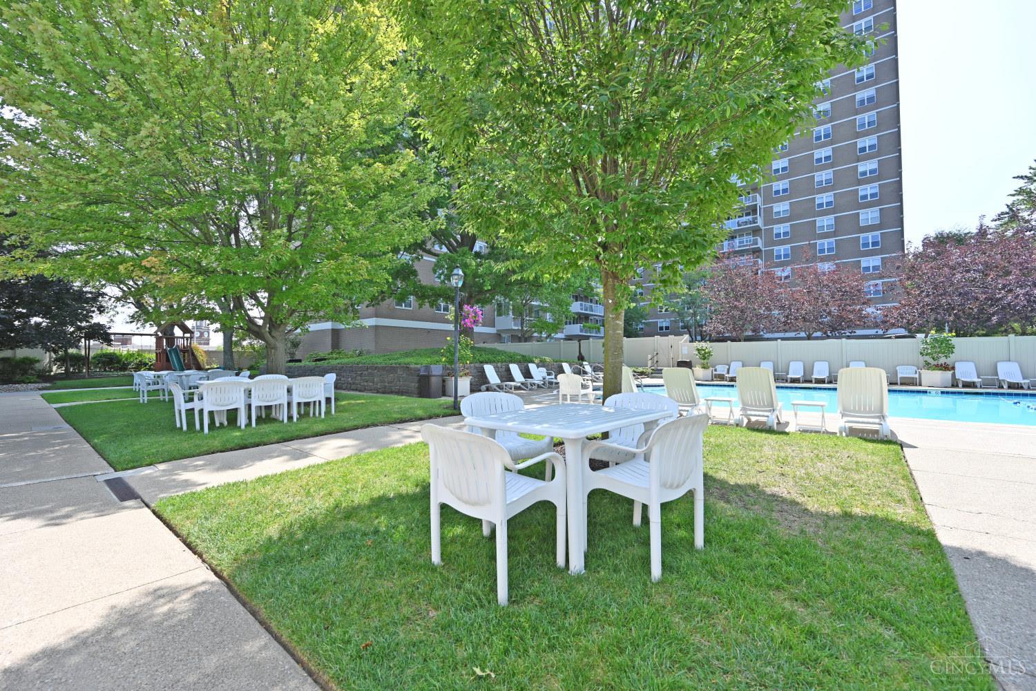 2444 Madison Road, Unit 202A Cincinnati, OH 45208 - Photo 40 of 41