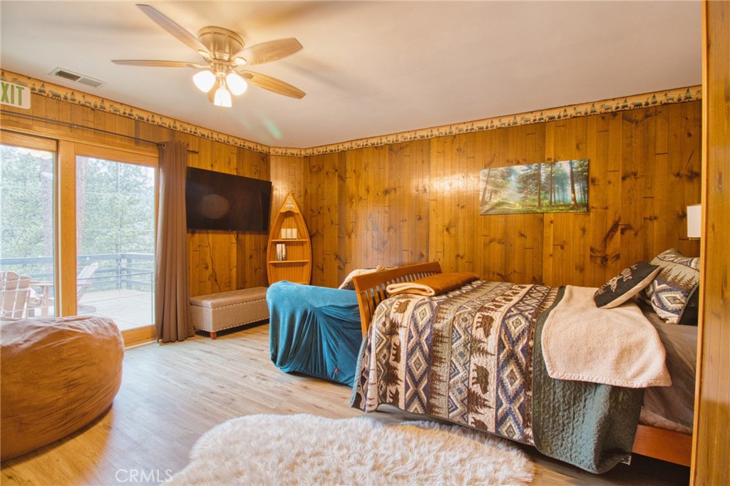 779 Oriole Road Wrightwood, CA 92397 - Photo 9 of 38 Upper Bedroom 1