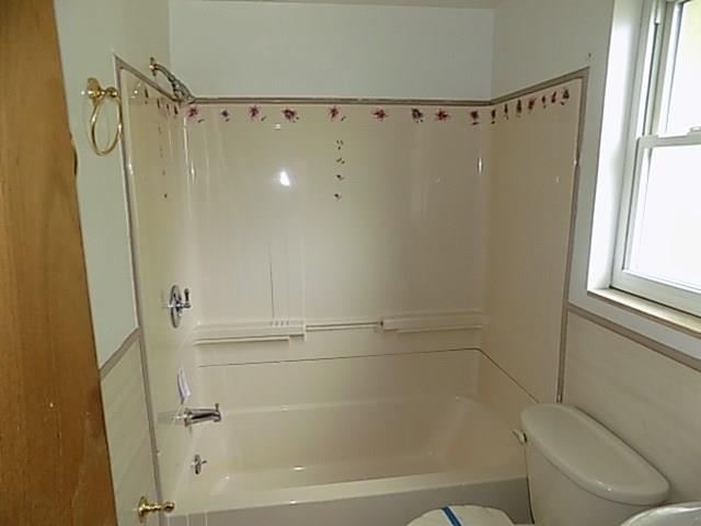 729-731 Shadycrest Road Beechview, PA 15216 - Photo 9 of 23 Gallery Image 9